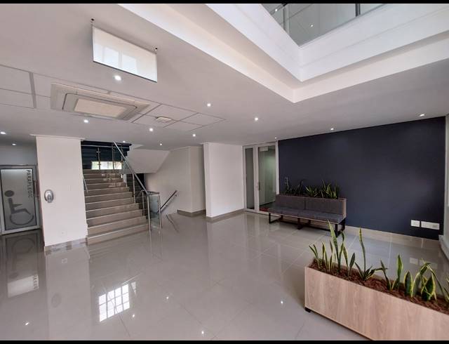 386M² OFFICE TO LET IN BRYANSTON